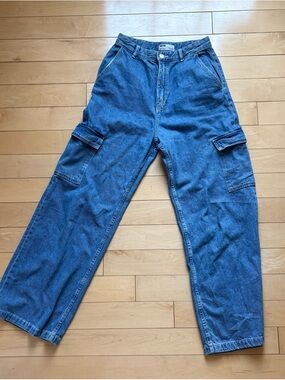 Bershka Women's Medium Wash Blue Denim Cargo Jeans Size 4